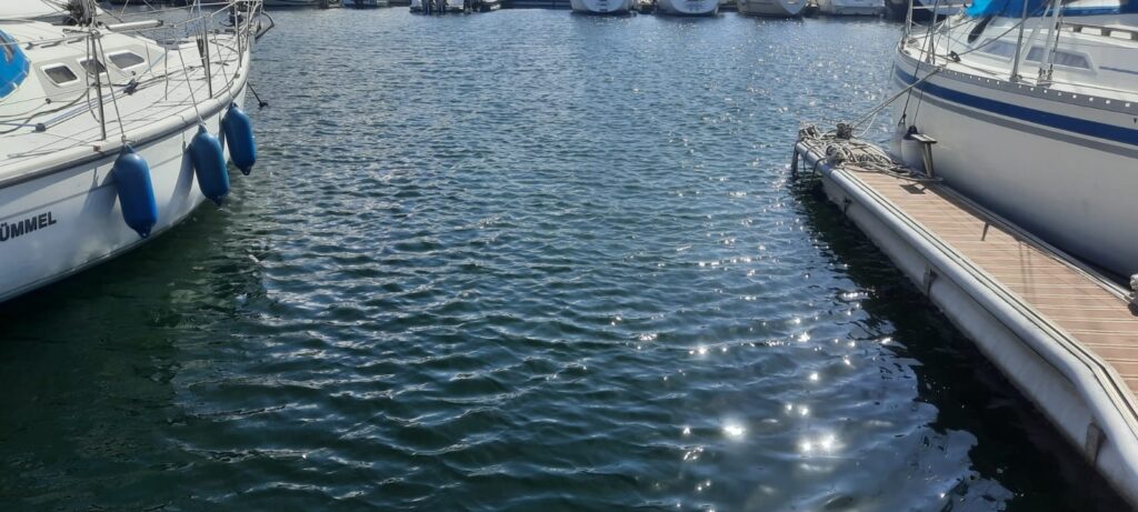 Se alquila plaza amarre 12x4,5m, pantalán 3 por el sur